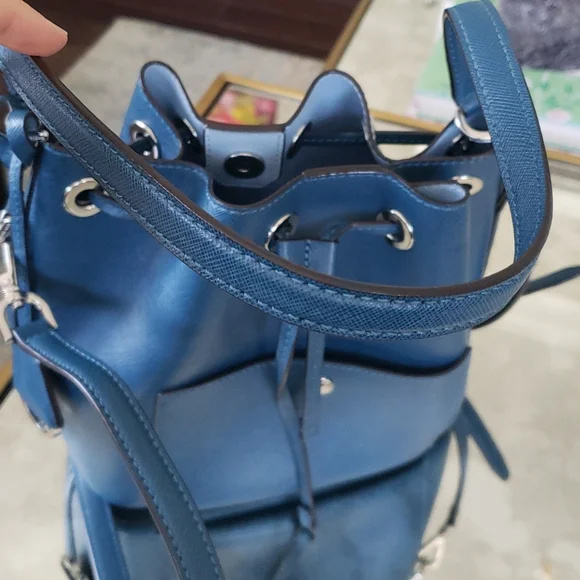 Michael Kors Greenwich Bucket Bag